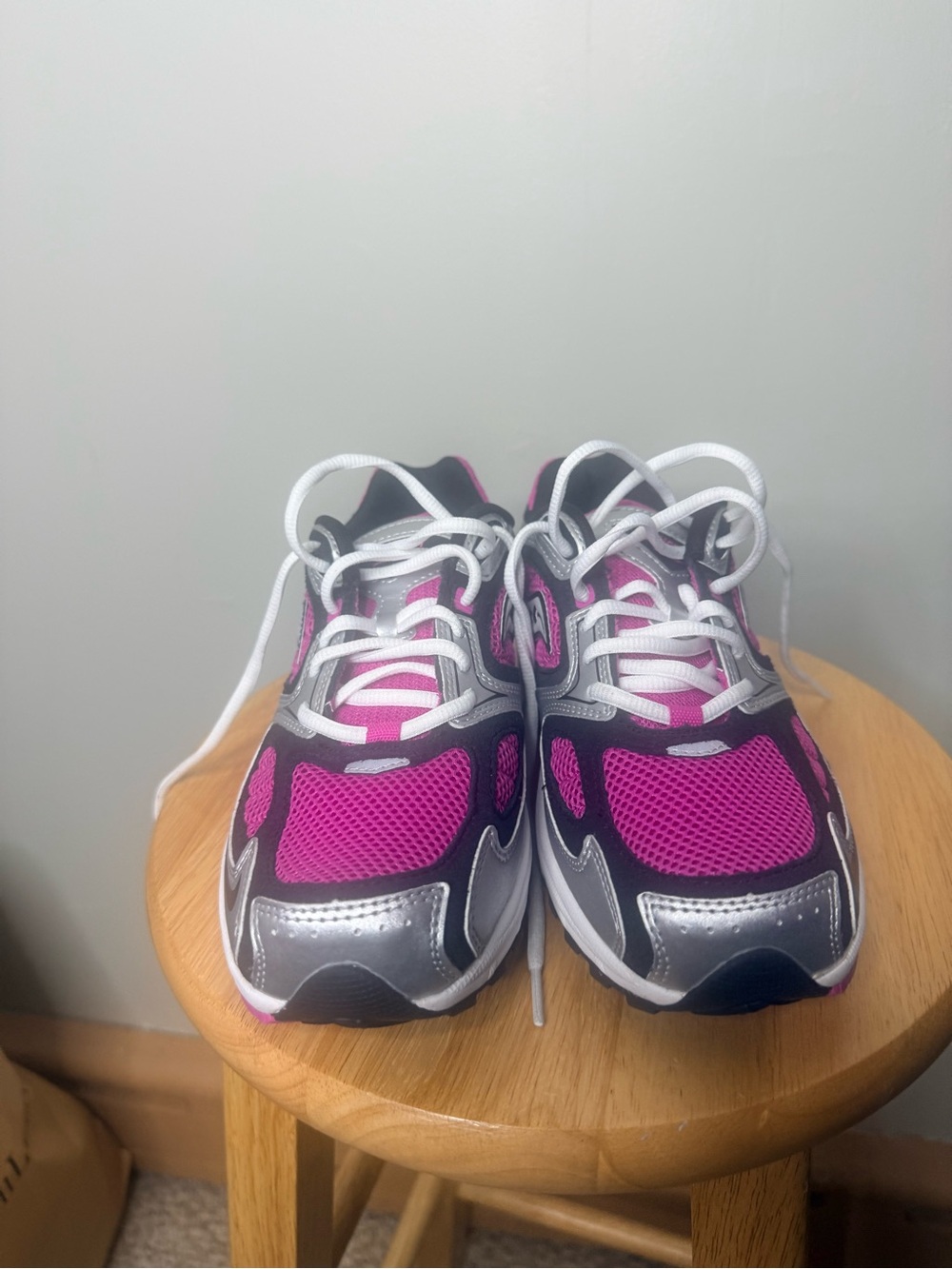 Saucony Sneakers in Pink, Silver & Black